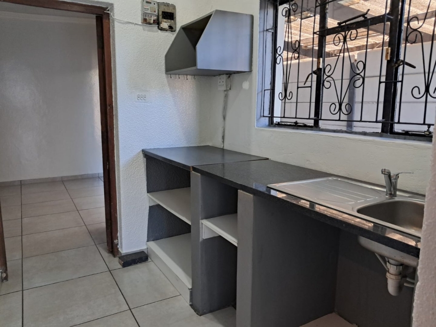 To Let 1 Bedroom Property for Rent in Matroosfontein Western Cape
